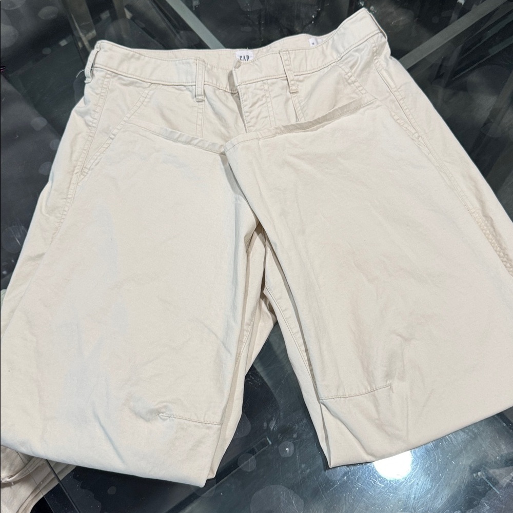 Gap Light Beige Barrel Cargo Pants Size 12